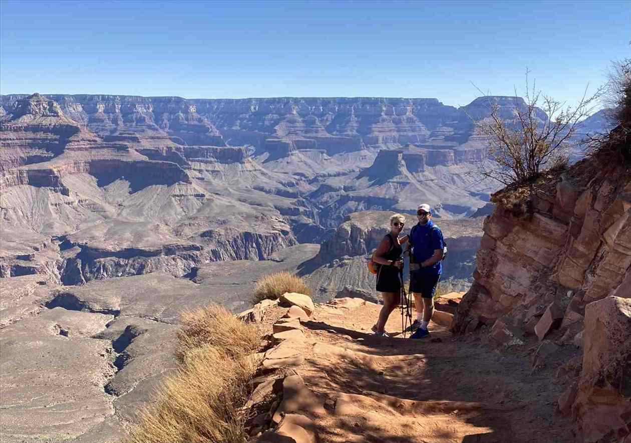 A couple hiking a Grand Canyon trail